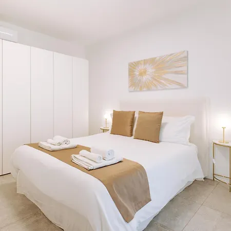 Marisabella 3 *